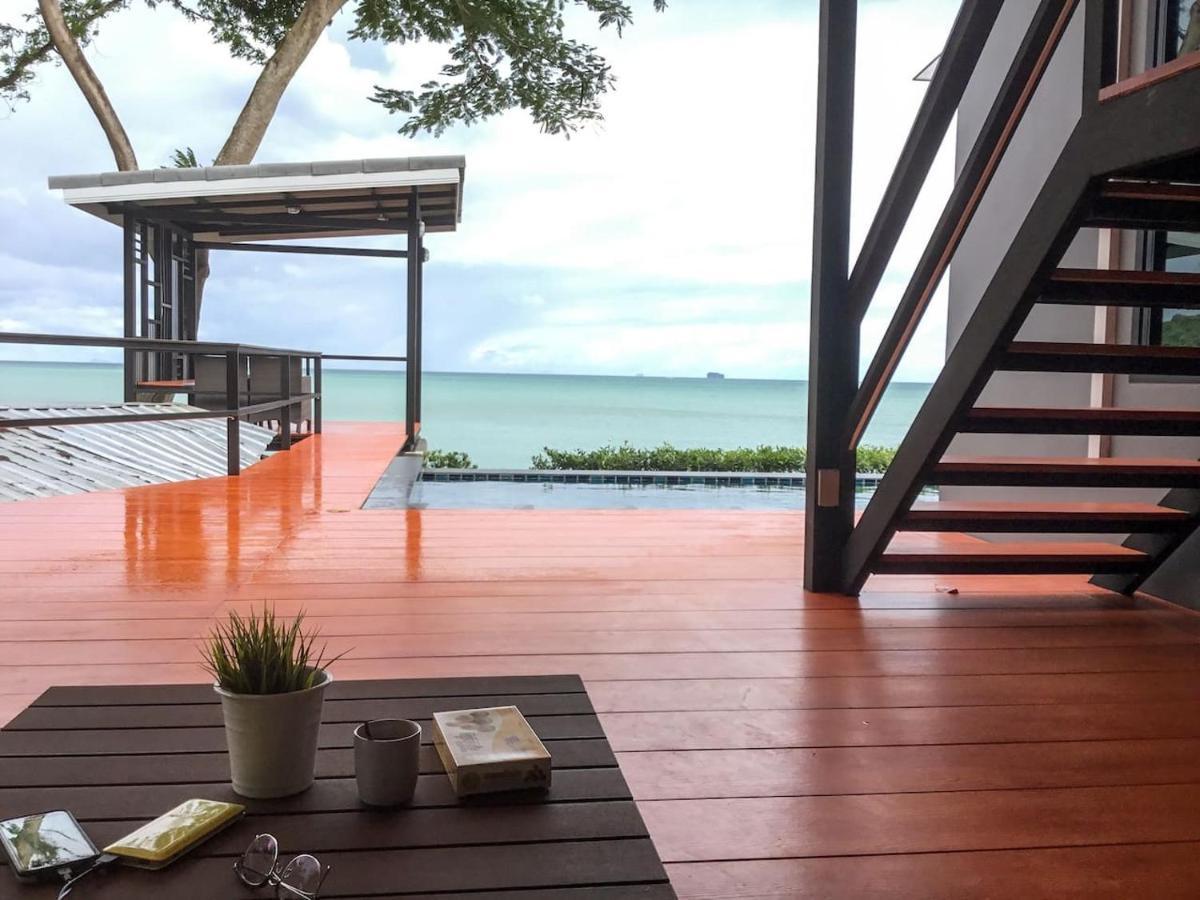 Rumah liburan Koh Sirey Beachfront Pool