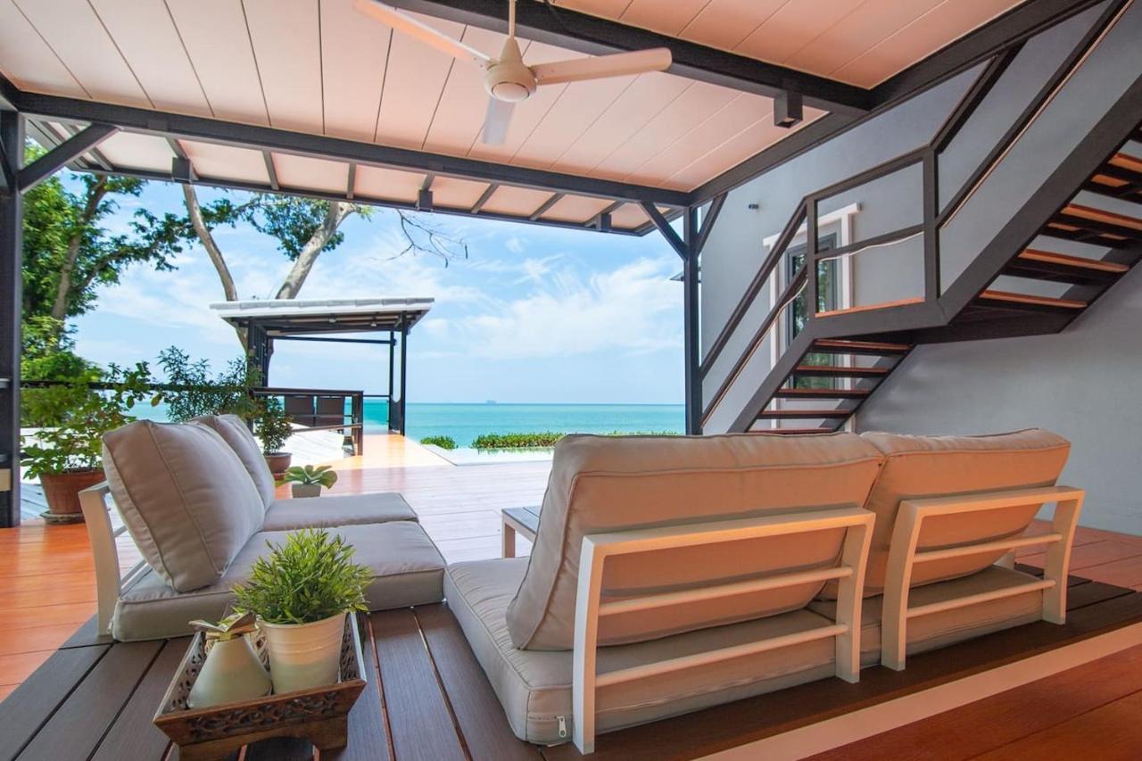 Koh Sirey Beachfront Pool Rumah liburan